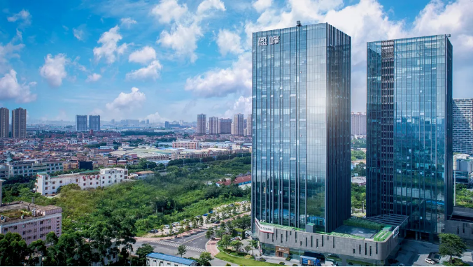 坚定战略聚焦、持续投入研发，环卫服务营收21.62亿、在手年化36.43亿、合同总额445亿