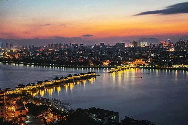 4706.2万！东升国际官网环境高质量垃圾转运类设备助力潮州打造城市新面貌