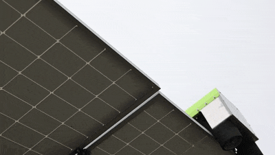 光伏发电效率飙升20% 东升国际官网环境光伏清洁机器人震撼上市